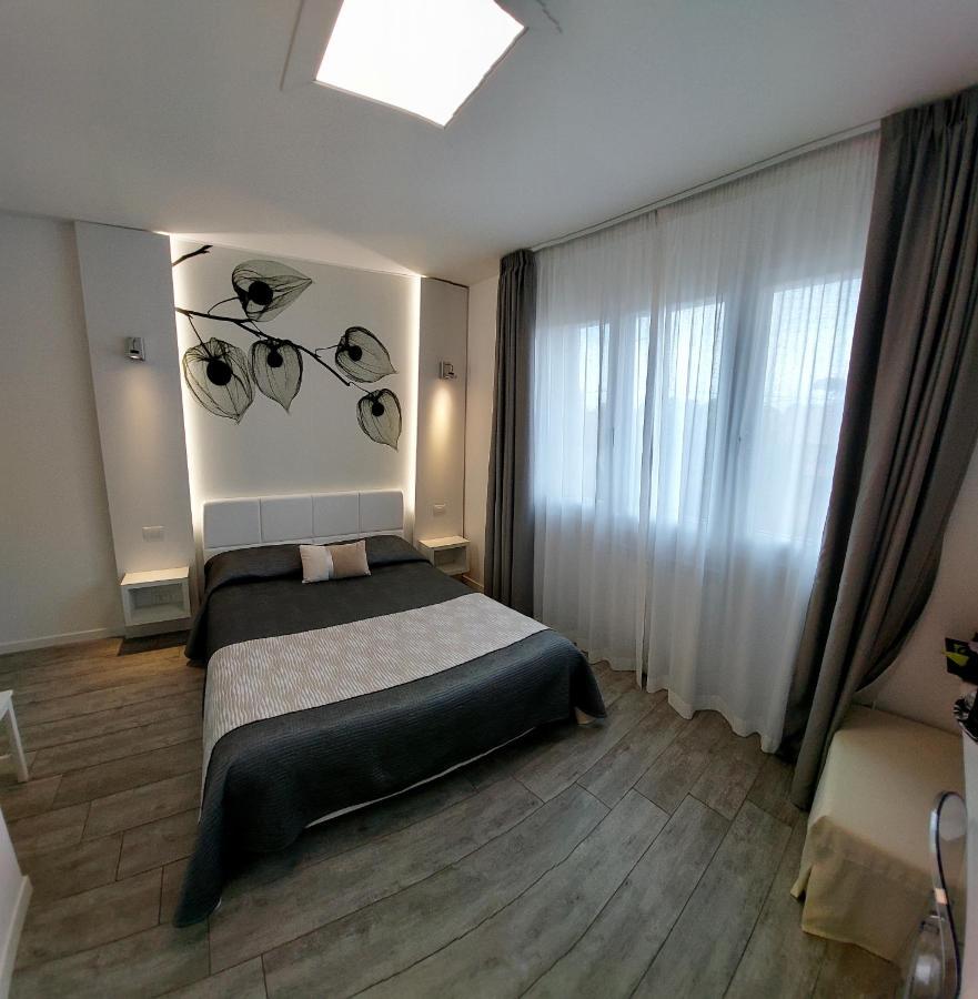 La Brise Hotel Марина ди Пиетрасанта Екстериор снимка