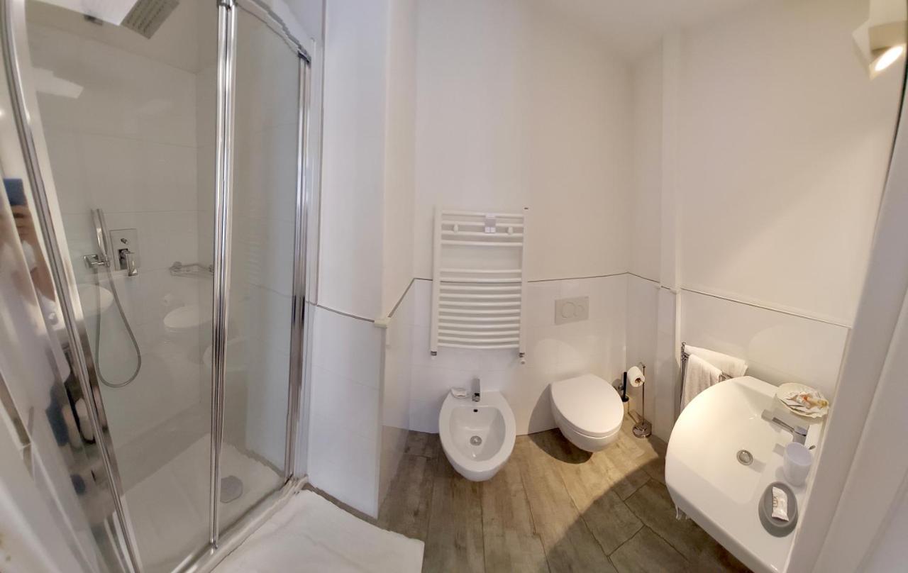 La Brise Hotel Марина ди Пиетрасанта Екстериор снимка