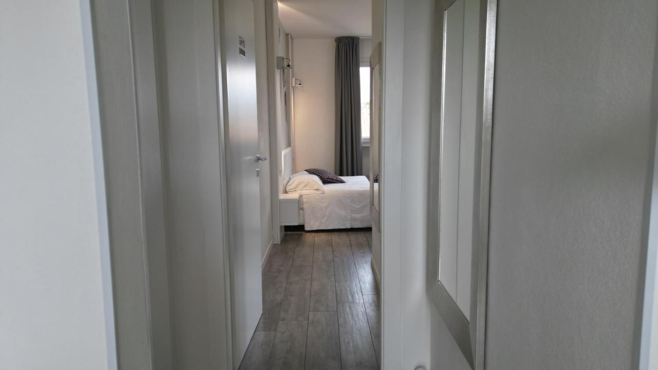 La Brise Hotel Марина ди Пиетрасанта Екстериор снимка
