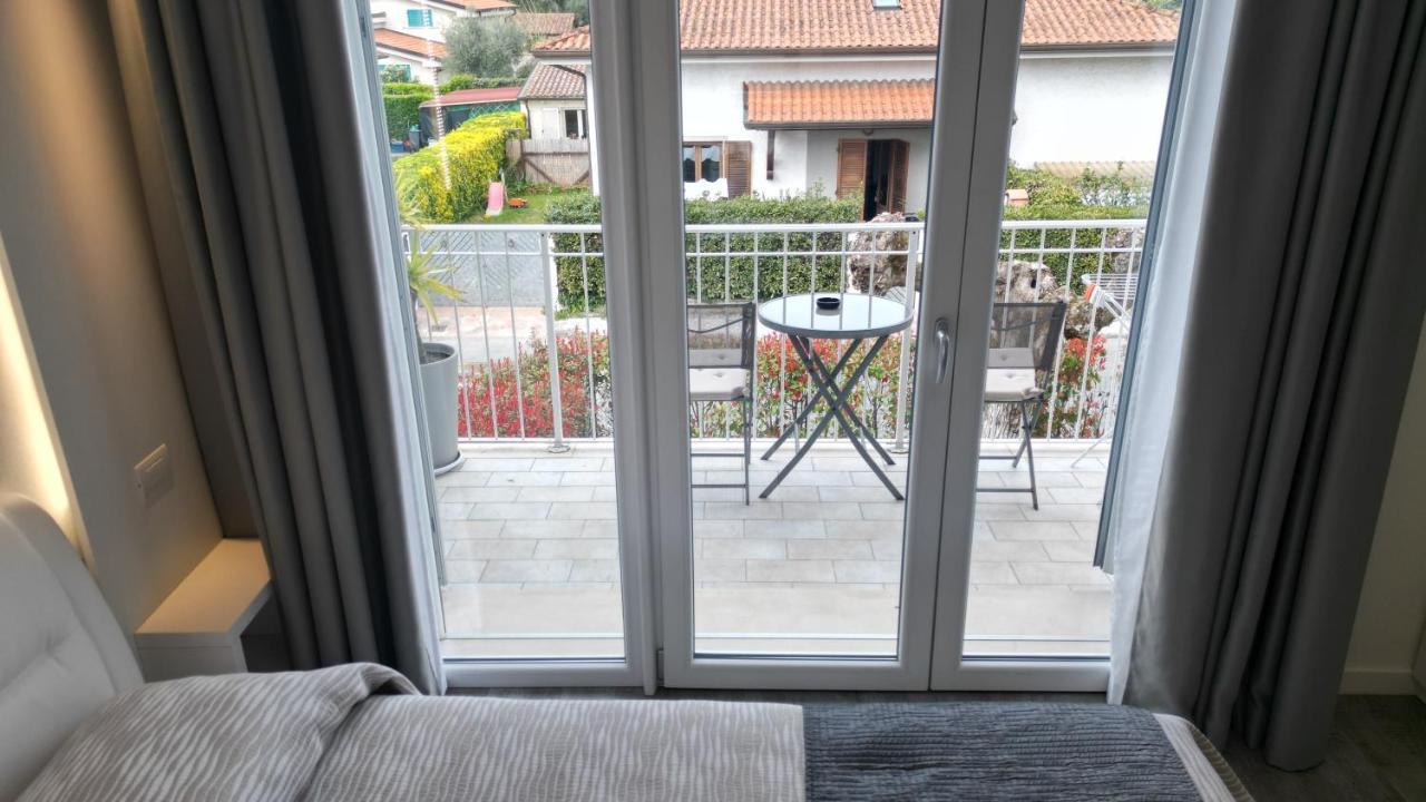 La Brise Hotel Марина ди Пиетрасанта Екстериор снимка