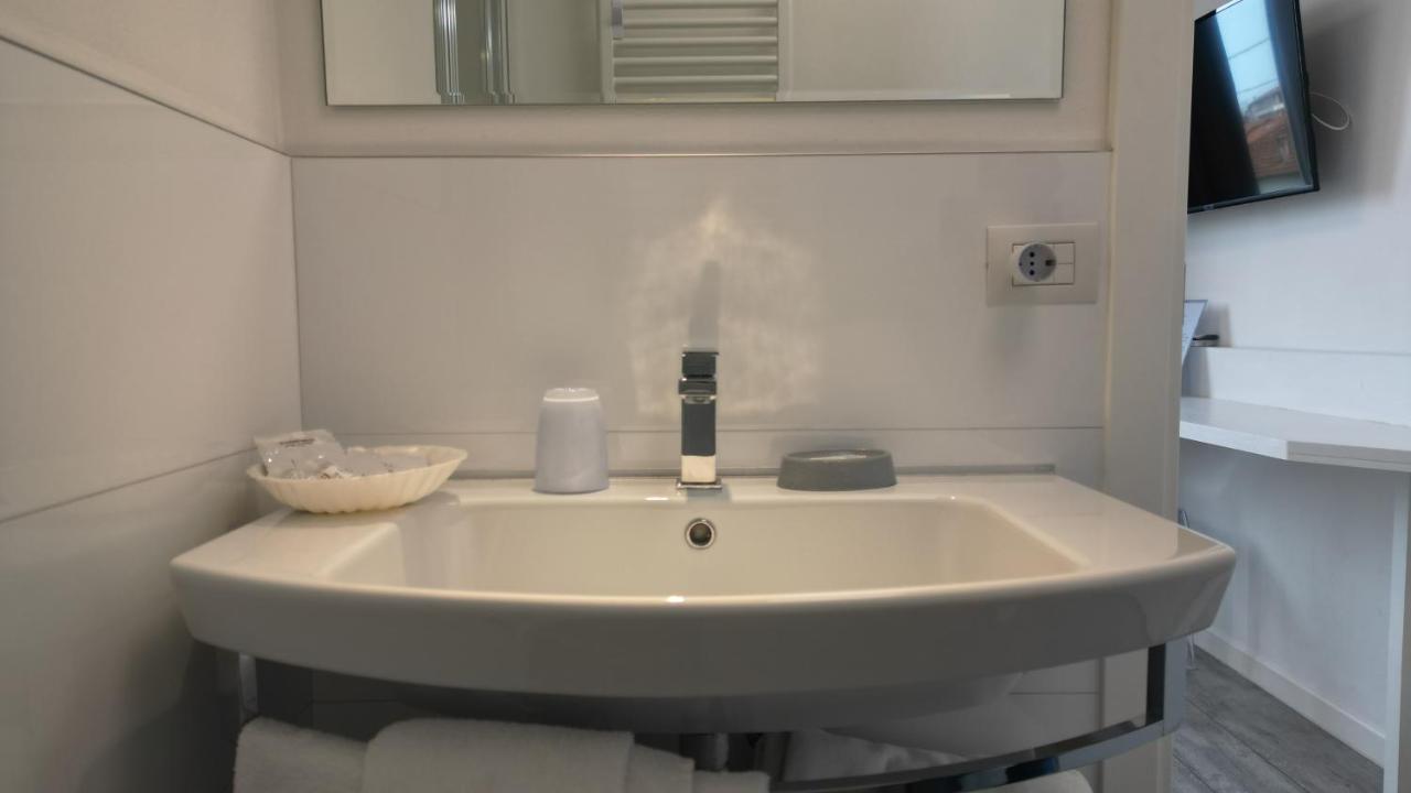 La Brise Hotel Марина ди Пиетрасанта Екстериор снимка