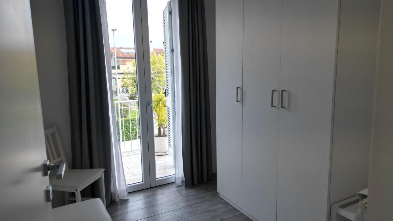 La Brise Hotel Марина ди Пиетрасанта Екстериор снимка