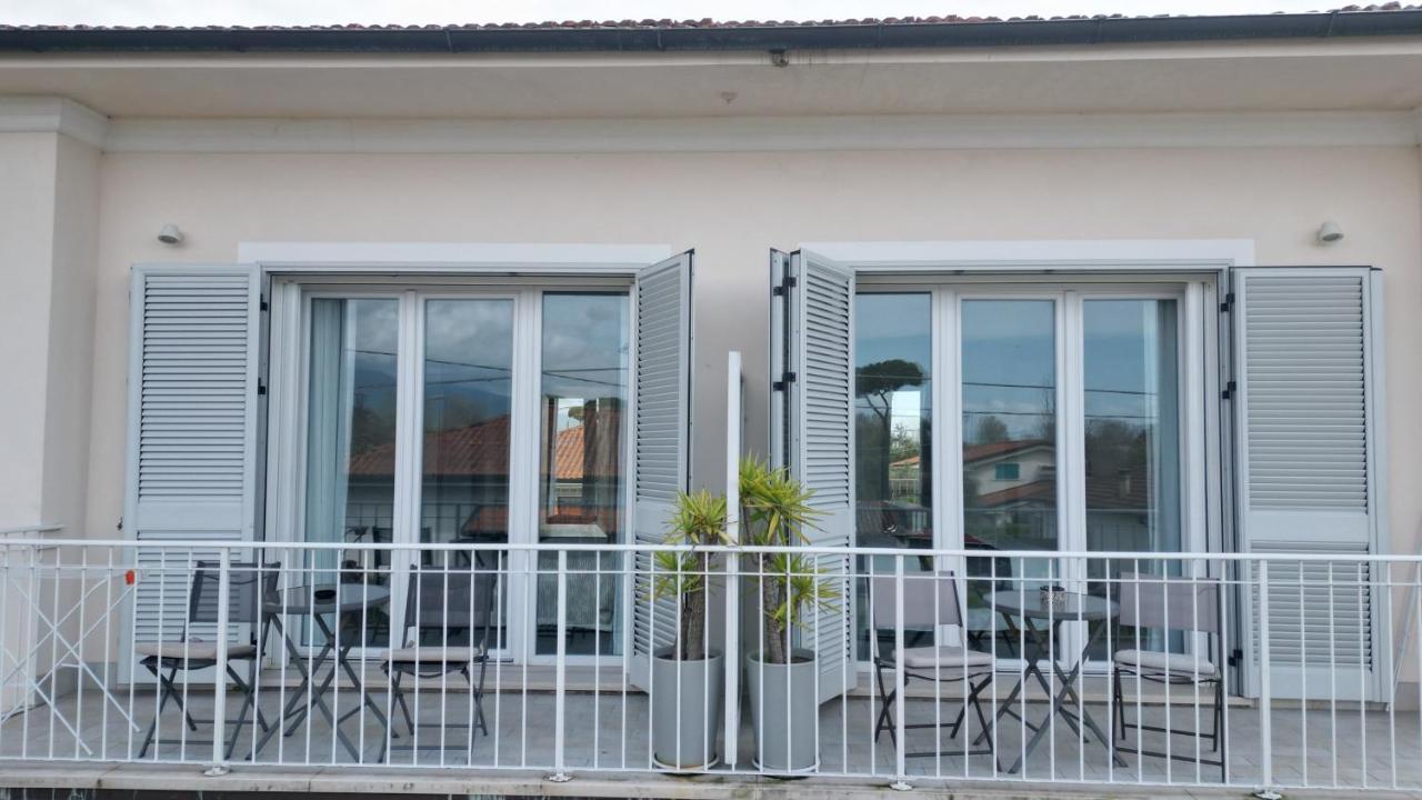 La Brise Hotel Марина ди Пиетрасанта Екстериор снимка