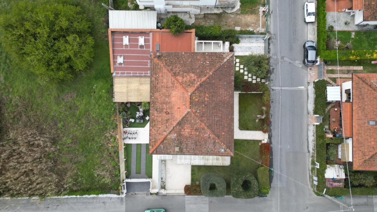 La Brise Hotel Марина ди Пиетрасанта Екстериор снимка